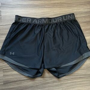 ✨💖 Under Armour Athletic Running Shorts – Women’s Medium 💖✨